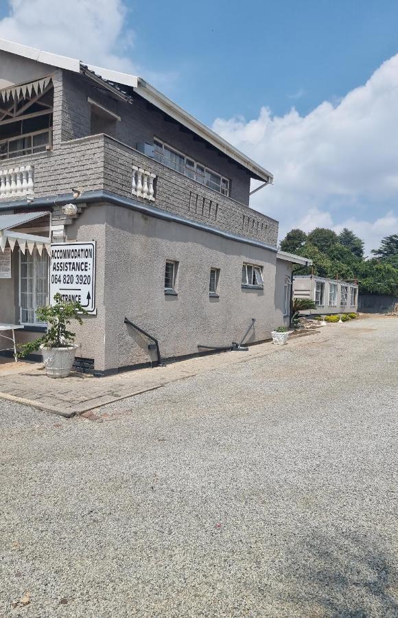 Stay At Home Airport Lodge Kempton Park Exterior foto